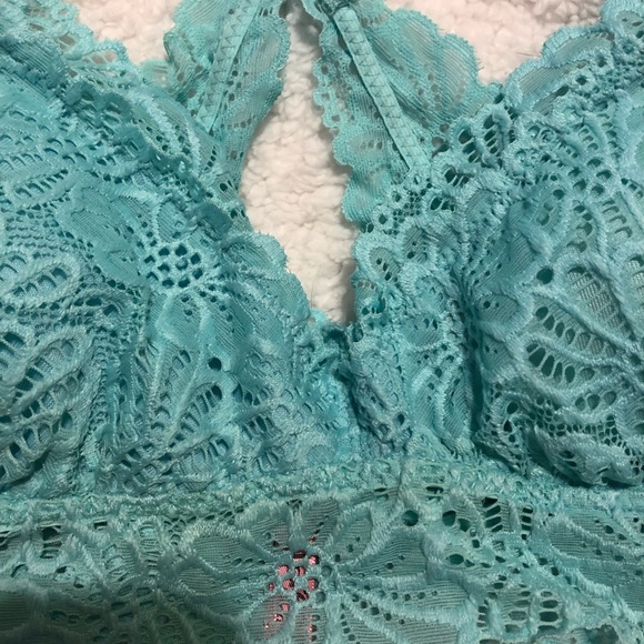 Tarea Brand Padded Bralette SZM - Picture 2 of 7